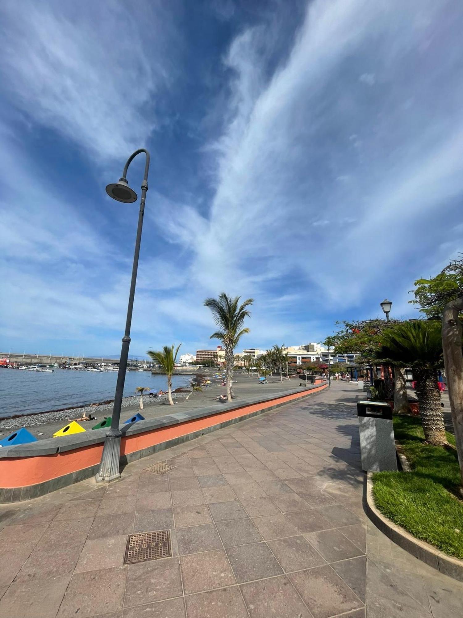 Seaside Paradise - 2 Bedroom Apartment With Ocean Views & Air Conditioning In Playa San Juan Bagian luar foto
